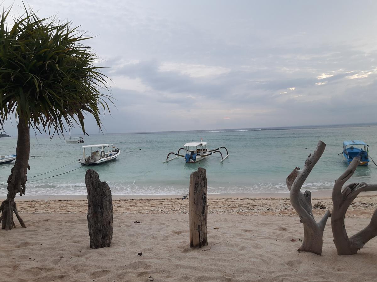 Agung Lembongan Bungalow Esterno foto