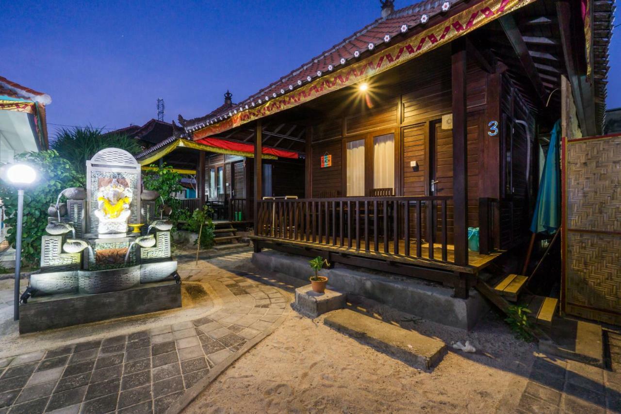 Agung Lembongan Bungalow Esterno foto